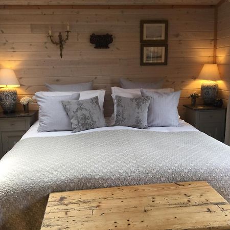 The Lodge - Luxury Lodge With Super King Size Bed, Kitchen & Shower Room Hurstpierpoint 外观 照片