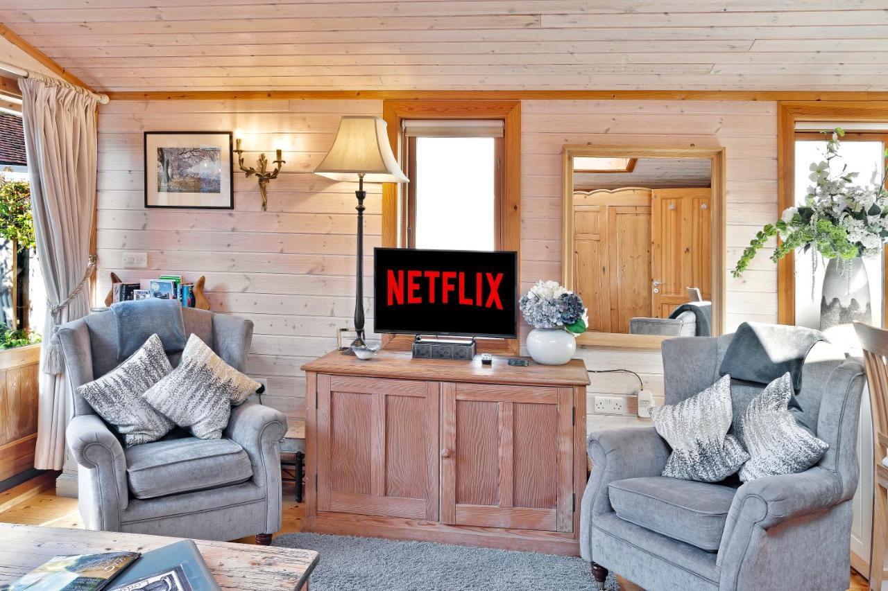 The Lodge - Luxury Lodge With Super King Size Bed, Kitchen & Shower Room Hurstpierpoint 外观 照片