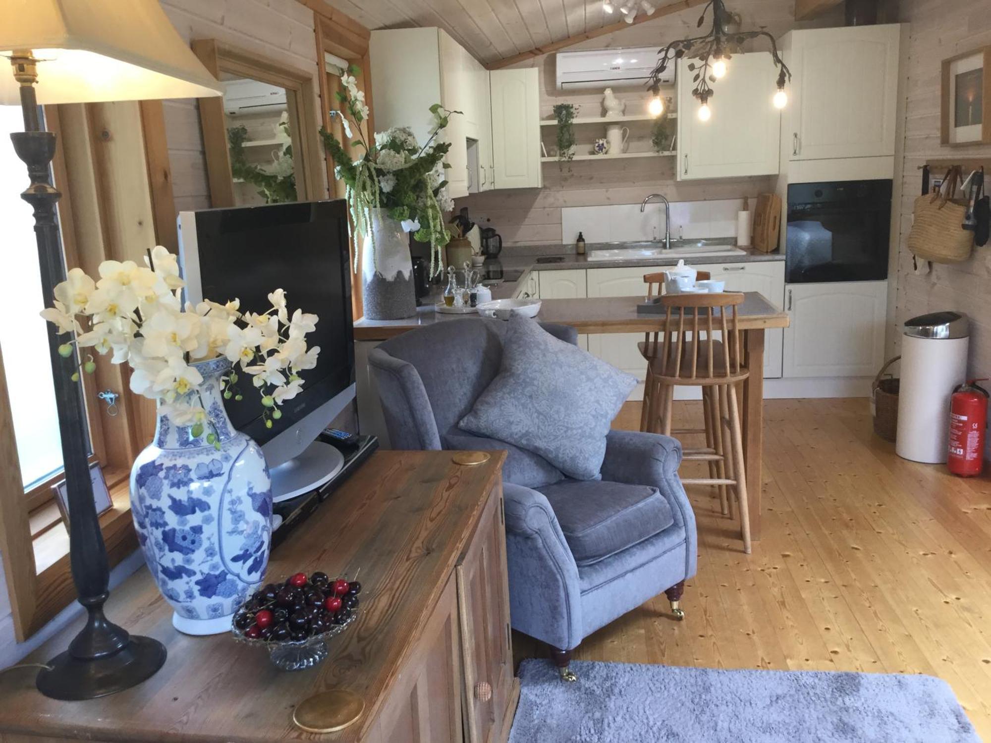 The Lodge - Luxury Lodge With Super King Size Bed, Kitchen & Shower Room Hurstpierpoint 外观 照片
