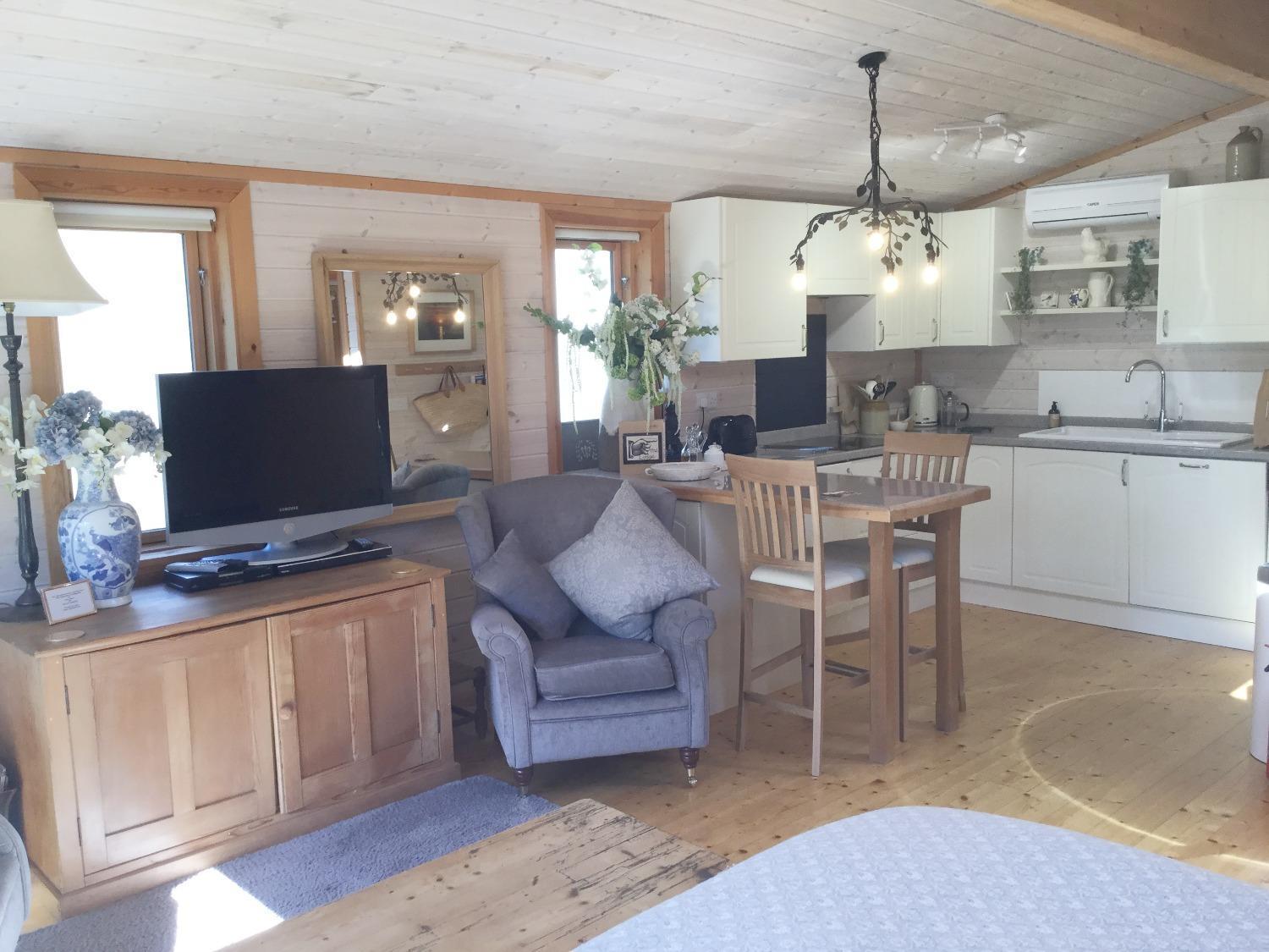 The Lodge - Luxury Lodge With Super King Size Bed, Kitchen & Shower Room Hurstpierpoint 外观 照片